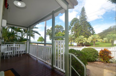 Barney Beach Accommodation - Accommodation Directory 6