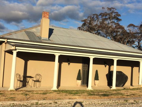 White Cedars Cottage - Accommodation Directory 0