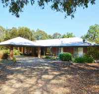 Abelia House - Accommodation Directory