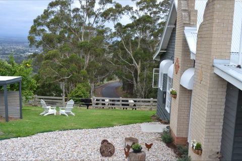 Clifden Cottage - Accommodation Directory 0
