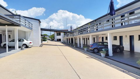 Aaron Motel - Accommodation Directory 4