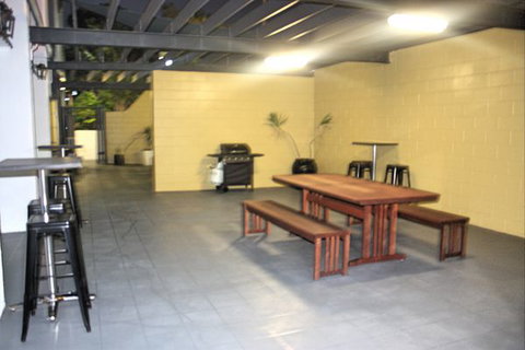 Aaron Motel - Accommodation Directory 7