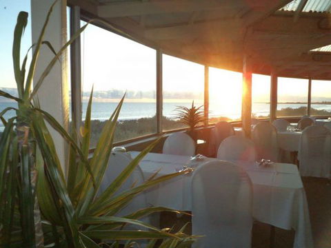 African Reef Resort Hotel - Accommodation Directory 0