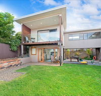Akama Vista - Couple's retreat - Accommodation Directory