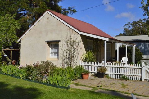 Almond Tree Cottage - Accommodation Directory 0