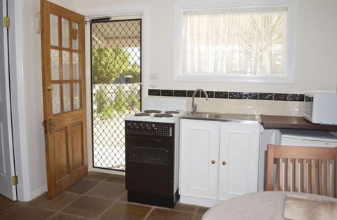 Almond Tree Cottage - Accommodation Directory 2