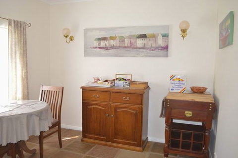 Almond Tree Cottage - Accommodation Directory 3
