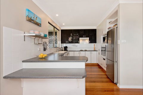 Apricari - Accommodation Directory 6