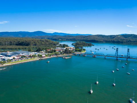 Bridgeview Apartments - Accommodation Directory 0