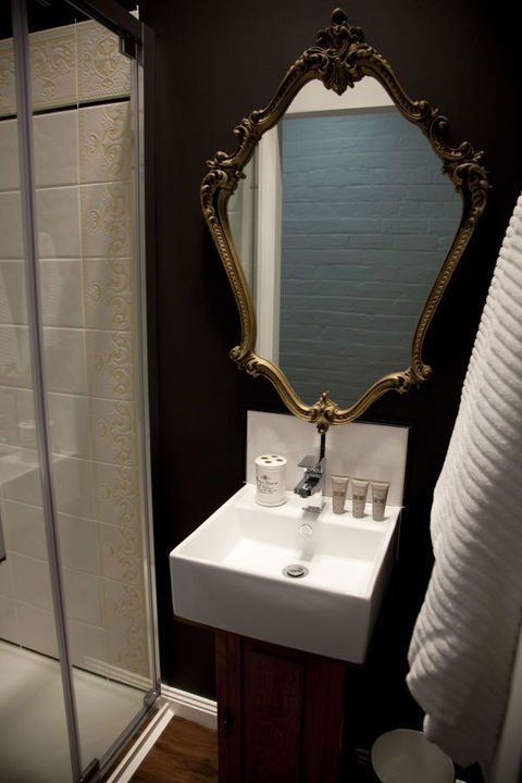 Chiltern Cottage And Indigo Suite - Accommodation Directory 1