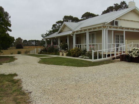 Daisyburn Homestead - Accommodation Directory 2