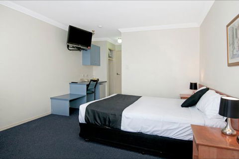 EconoLodge Waterford - Accommodation Directory 6