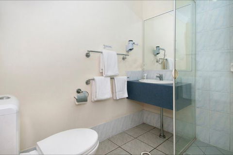 EconoLodge Waterford - Accommodation Directory 7