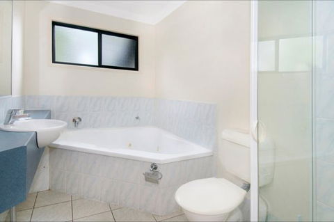 EconoLodge Waterford - Accommodation Directory 8