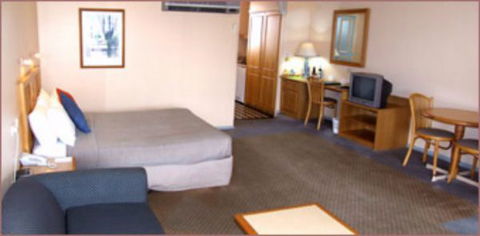 Federation Motor Inn Young - Accommodation Directory 1