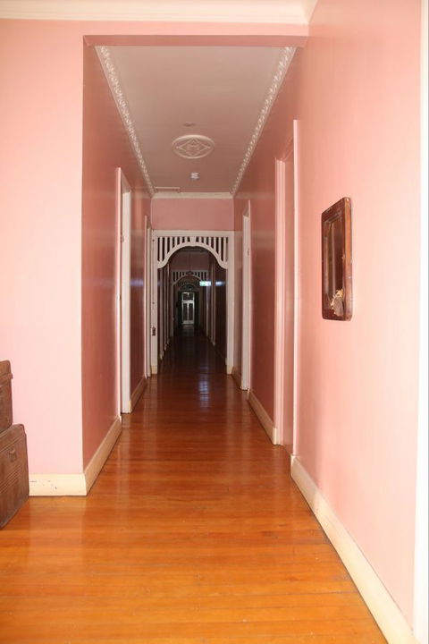 Hotel Corones Charleville - Accommodation Directory 6