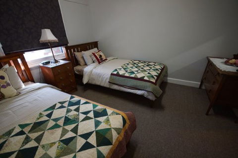 KurracaBurN Heights - Accommodation Directory 1