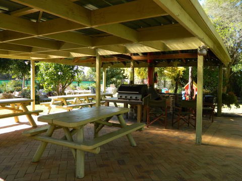 Melaleuca Grove Holiday Units & Motor Inn - Accommodation Directory 4