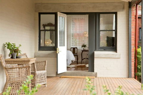 Mollisons - Accommodation Directory 2
