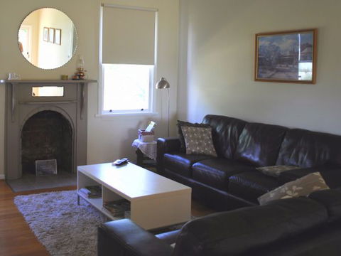 Orange Tree Cottage - Accommodation Directory 5