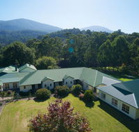 Oscar's on the Yarra - Accommodation Directory