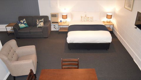 Penguin Seaside Motel - Accommodation Directory 3