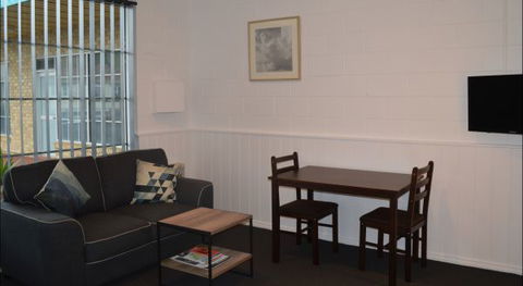 Penguin Seaside Motel - Accommodation Directory 4