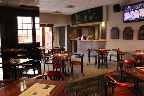 Royal Hotel Ryde - Accommodation Directory 1