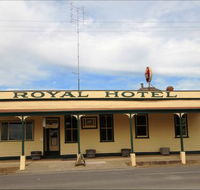 Royal Hotel Snake Valley - Accommodation Directory