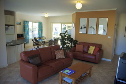 Seashells Apartments Unit 2 - Accommodation Directory 0