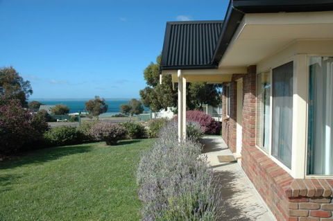 Seashells Apartments Unit 2 - Accommodation Directory 4