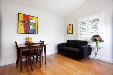 Tannin Apartment - Accommodation Directory 0