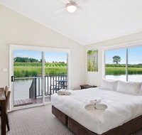 The Lakehouse at 201 - Accommodation Directory