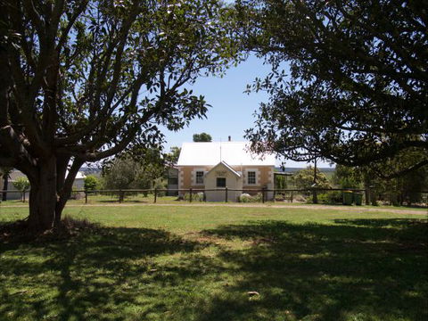 The Old Drik Drik Schoolhouse Retreat - Accommodation Directory 3