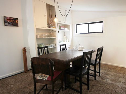 The Gold House - Accommodation Directory 3