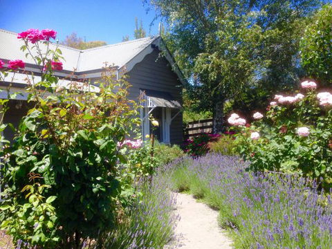 Valley View Cottage - Accommodation Directory 0