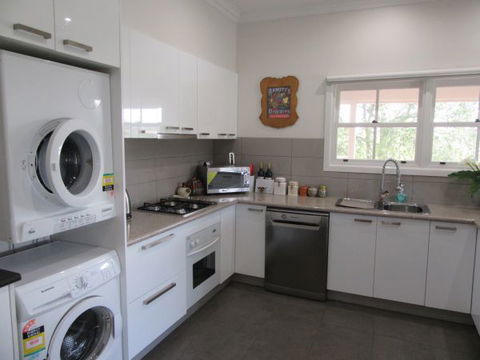 Valley View Cottage - Accommodation Directory 2