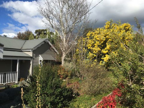 Valley View Cottage - Accommodation Directory 4