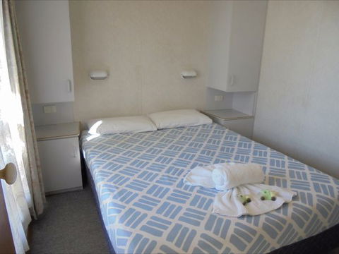 Wagga Wagga Tourist Park - Accommodation Directory 0