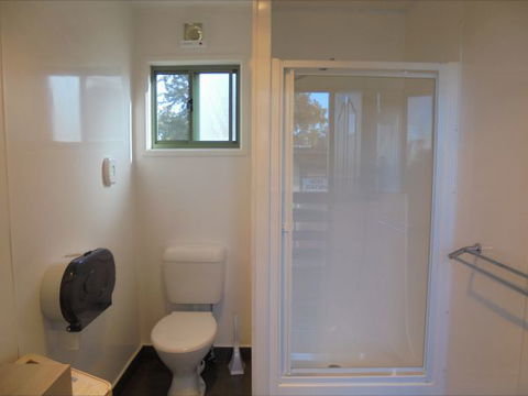 Wagga Wagga Tourist Park - Accommodation Directory 4
