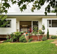 Young Garden Retreat - Accommodation Directory