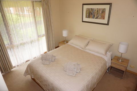 Abrigo Apartment - Accommodation Directory 1