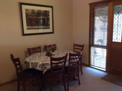 Abrigo Apartment - Accommodation Directory 2