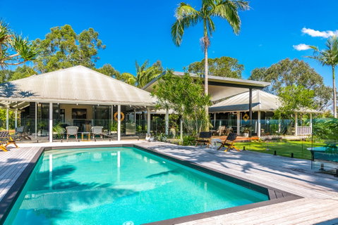 Aja - Accommodation Directory 3