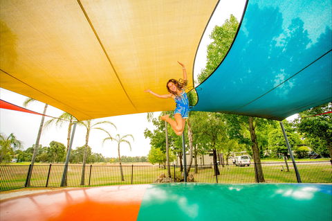 Discovery Parks - Lake Hume - Accommodation Directory 2