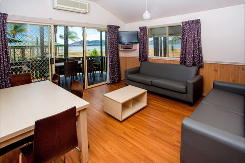 Discovery Parks - Lake Hume - Accommodation Directory 4