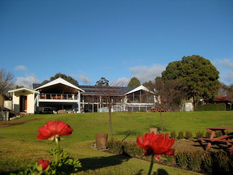 Elington Manor - Accommodation Directory 0