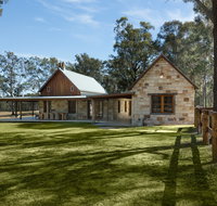 Enzo Cottage - Craftsmen Built Luxury Cottage - Accommodation Directory