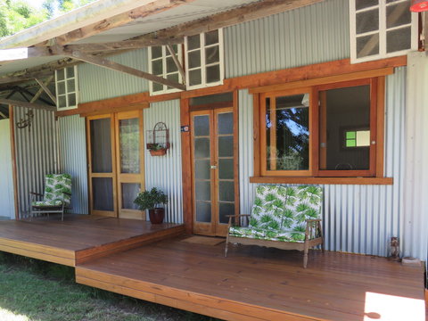 Fig Tree Retro Studio - Accommodation Directory 0