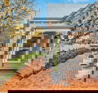 Grandview Accommodation - The Elm Tree Apartments - Accommodation Directory